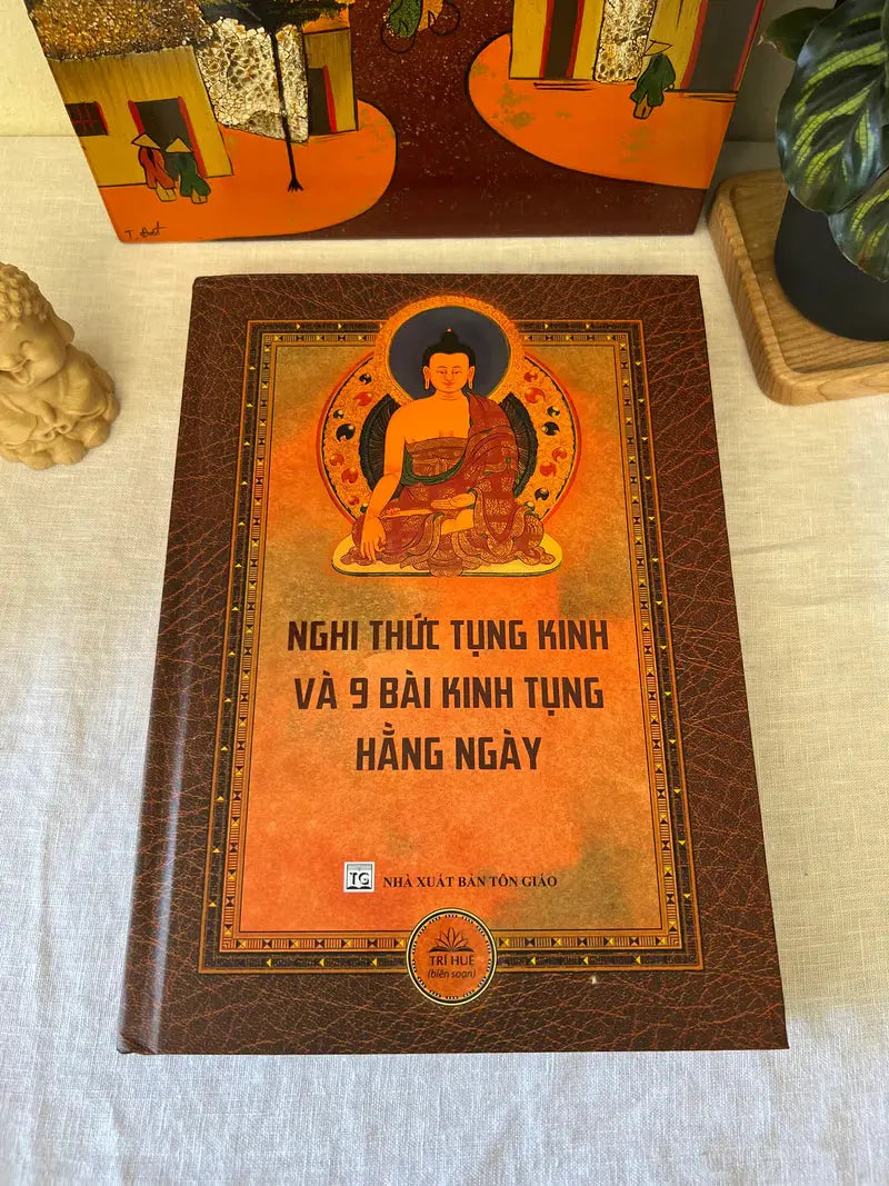 Nghi thức tụng kinh và 9 bài kinh tụng hàng ngày (bìa cứng)