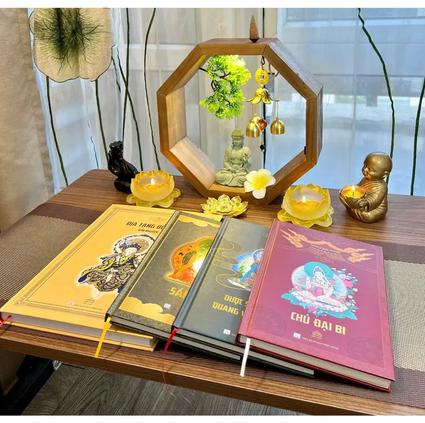 Bộ 4 cuốn Sổ Tay Chép Kinh (nét chữ in mờ, tặng kèm bút chép kinh) Bido - Tiệm Sách Việt tại Australia